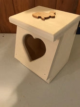 Load image into Gallery viewer, Heart Shaped Rabbit Hay Feeder mini