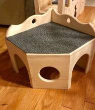 Load image into Gallery viewer, Bunny Rabbit Corner Castle House