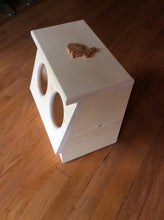 Load image into Gallery viewer, Rabbit Hay Feeder