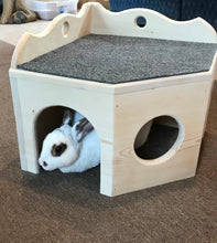 Load image into Gallery viewer, Bunny rabbit corner castle house
