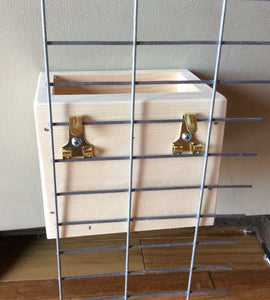 chinchilla hay feeder